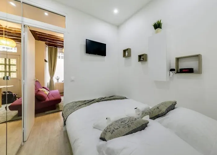Apartment Juliette - Tiny 1br Pantheon Luxembourg Hideaway Paris
