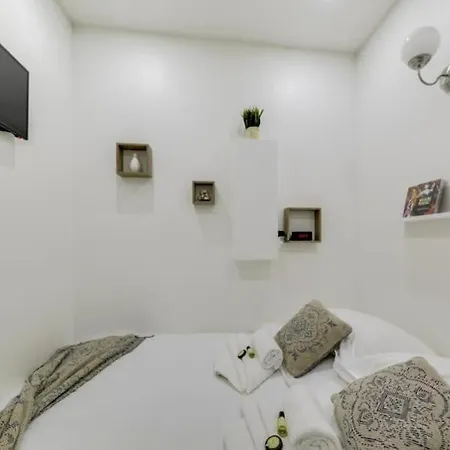 Juliette - Tiny 1br Pantheon Luxembourg Hideaway