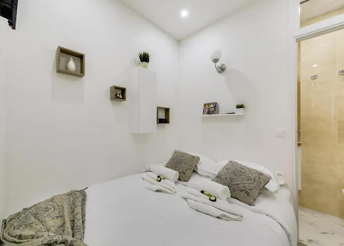 Juliette - Tiny 1br Pantheon Luxembourg Hideaway *